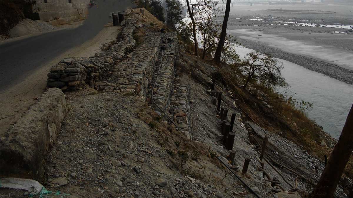 Gabions wall