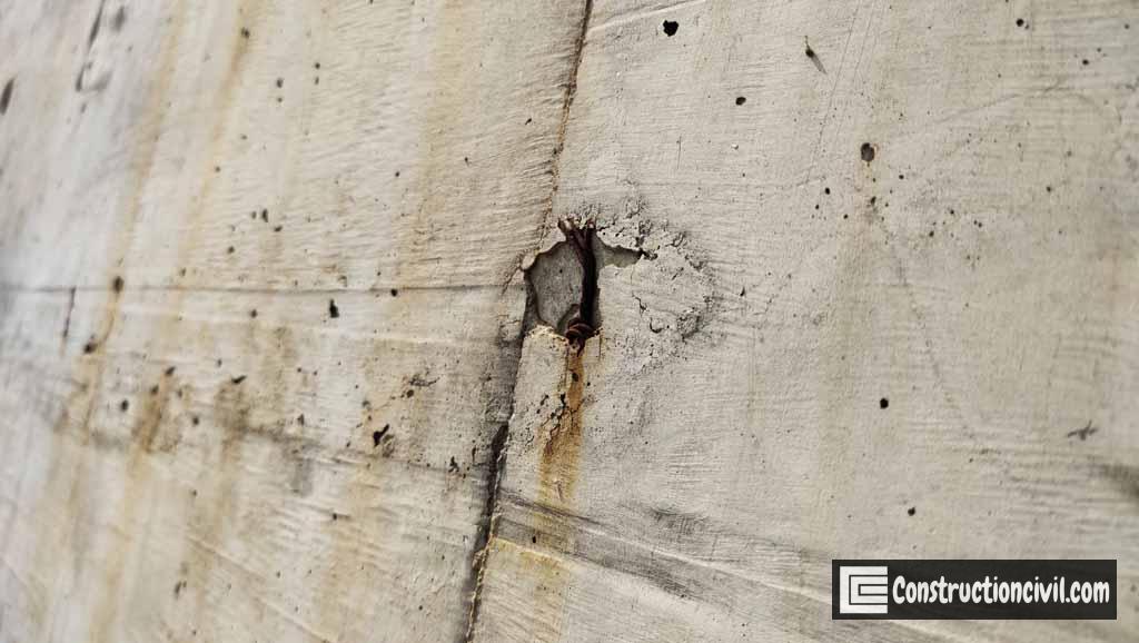 Rust stains in Concrete - Repair of concrete surface defects