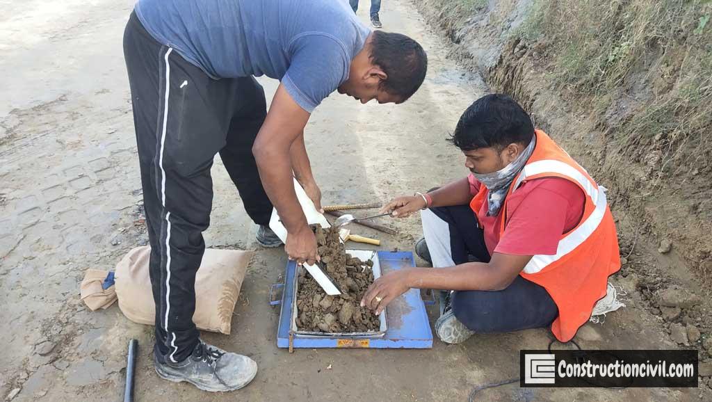 laboratory test on soil - sampling
